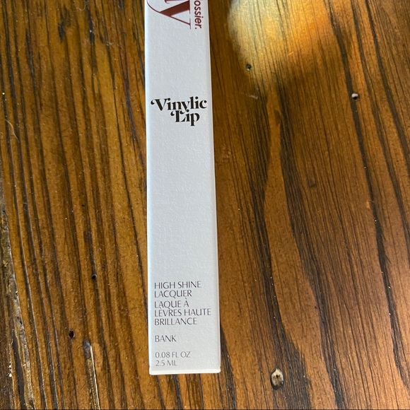 Glossier Play Vinylic Lip High Shine Lacquer - Picture 2 of 6